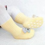 Βρεφικές παιδικές κάλτσες με τρισδιάστατα σχήματα 8389 - Image 2