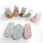 Πολύχρωμα βρεφικά/παιδικά καλτσάκια με τρισδιάστατα ζωάκια 8397