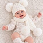 Set knitted σκουφάκι + κασκόλ λευκό 3206